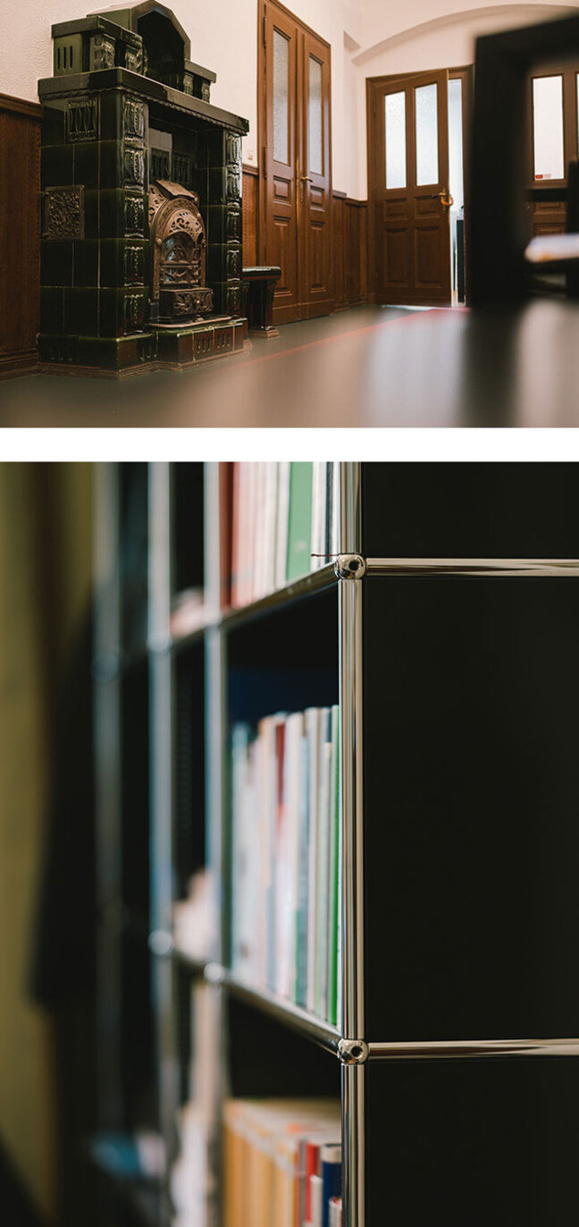 Eingangsbereich und Bücherregel der Kanzlei Meffert Dobslaff in Görlitz